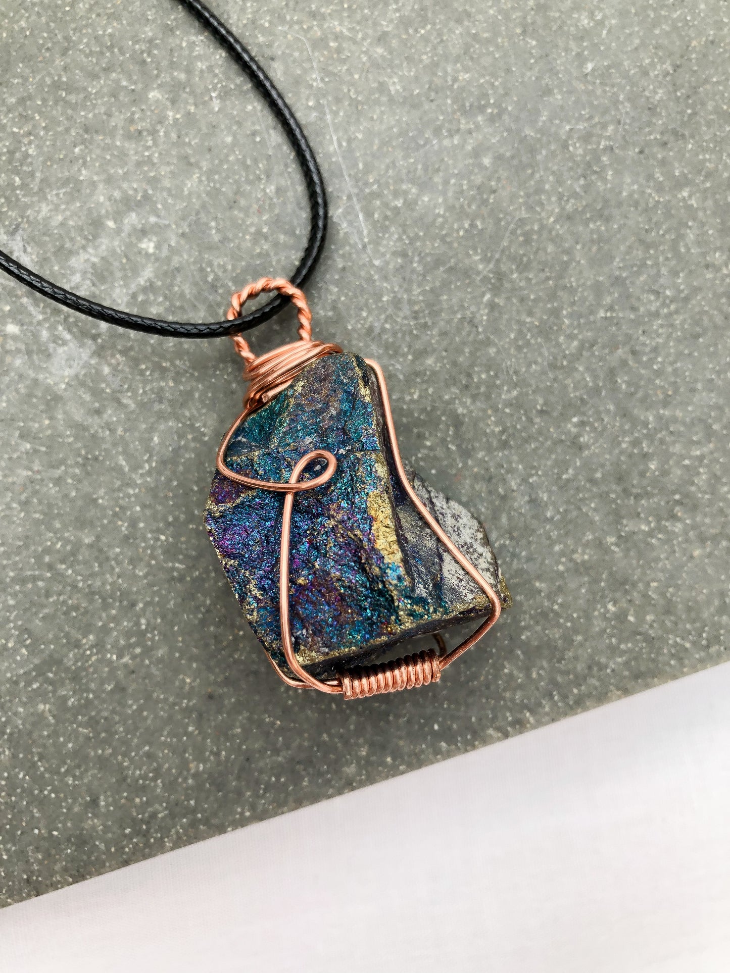 Peacock Ore Necklace /1